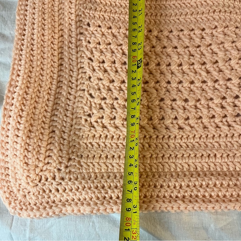 Handmade Crochet crib or car blanket Peach‎ Nursury - Picture 5 of 7